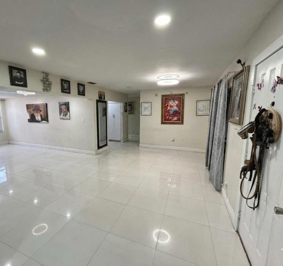 WELLEBY UNIT EIGHT - Residential