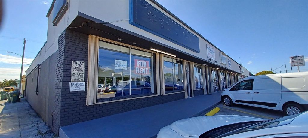 Photo of 888 E Oakland Park Boulevard, Oakland Park, FL 33334 (MLS # F10549437)