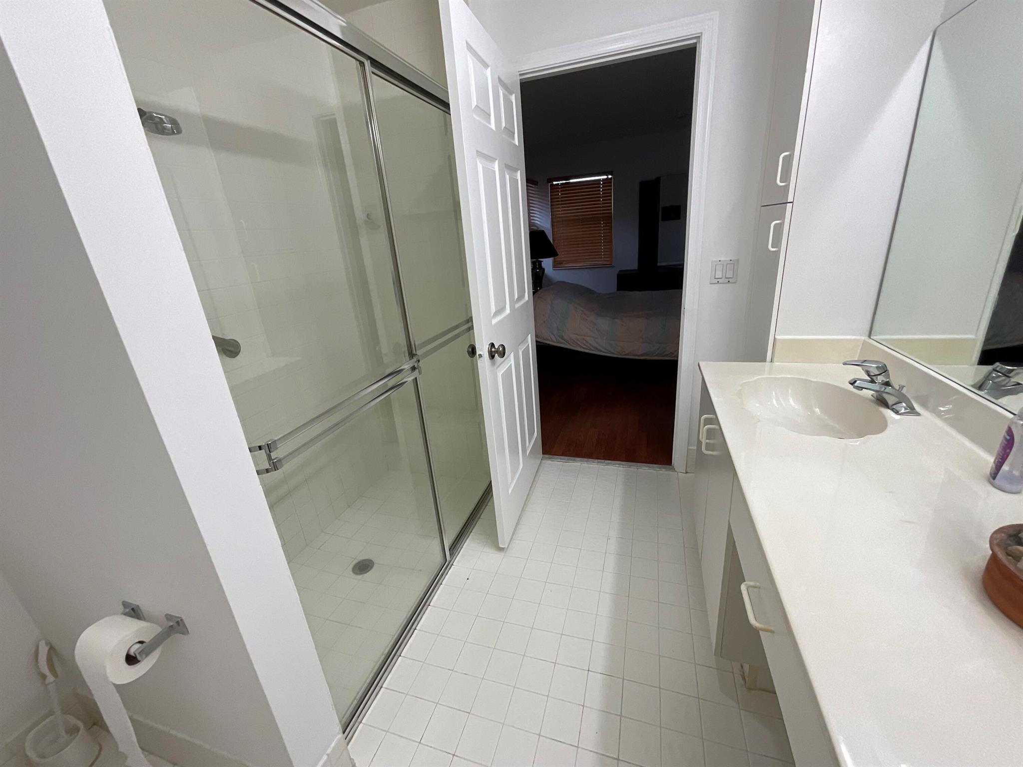 CORAL LAKES V - Residential Lease