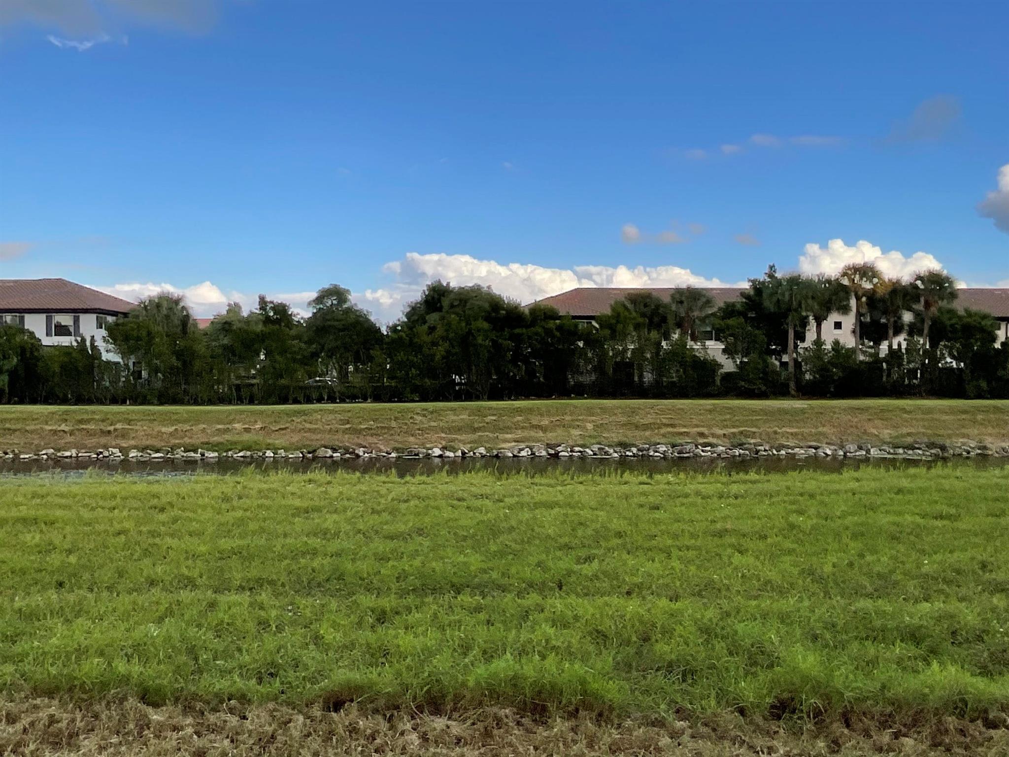 CORAL LAKES V - Residential Lease