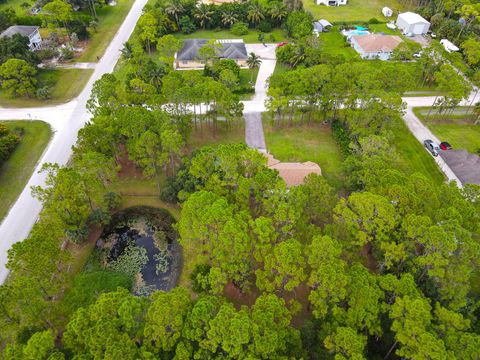 A home in Loxahatchee