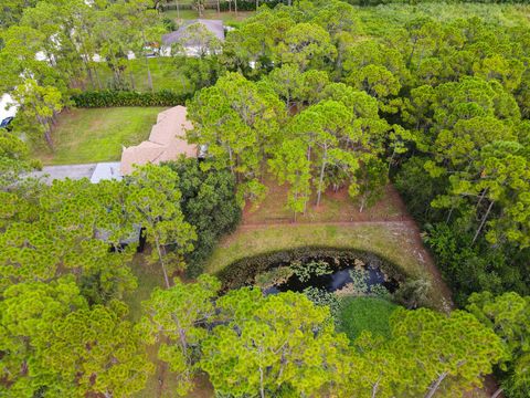 A home in Loxahatchee