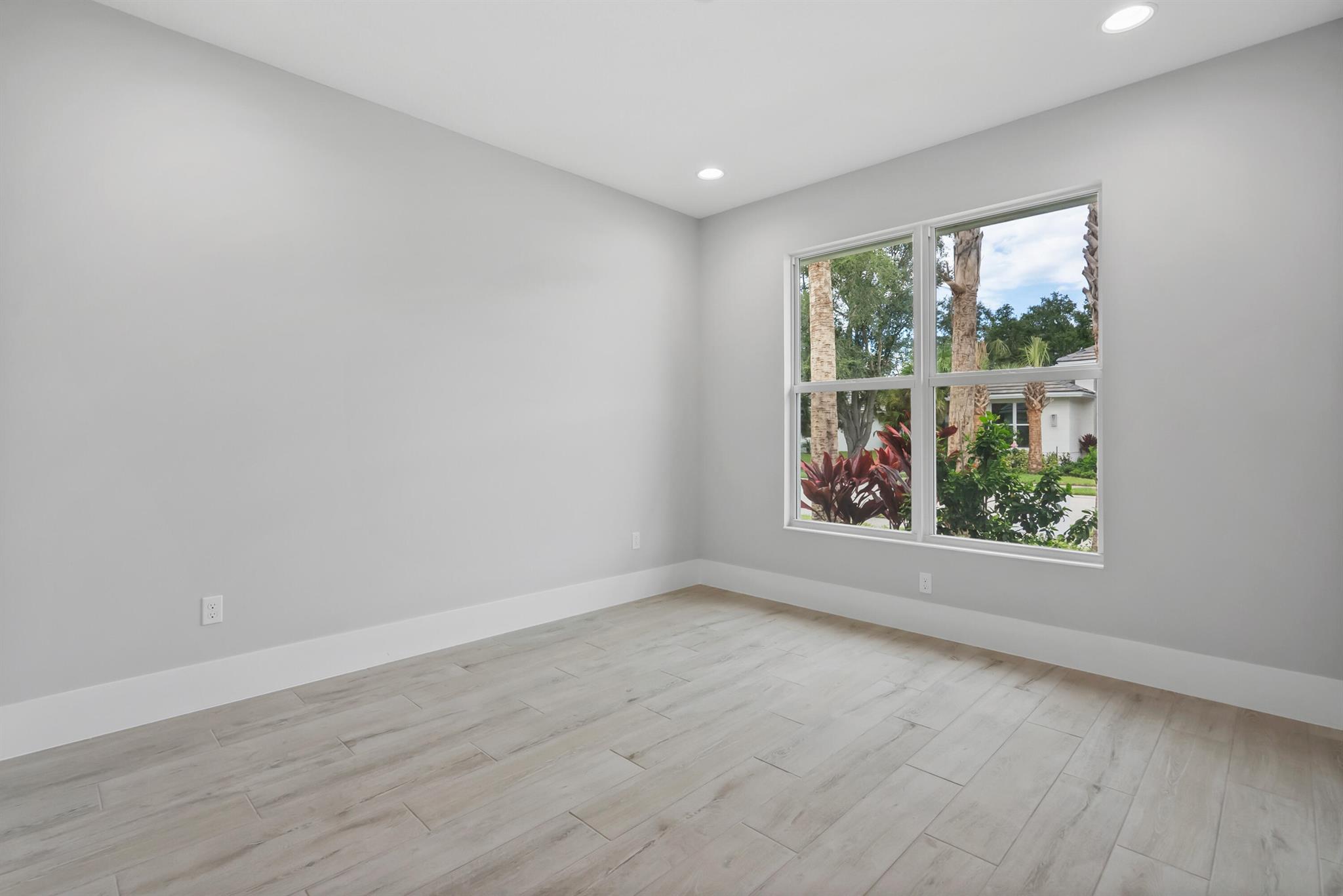 LUCAYA POINTE - PHASE 2 - Residential