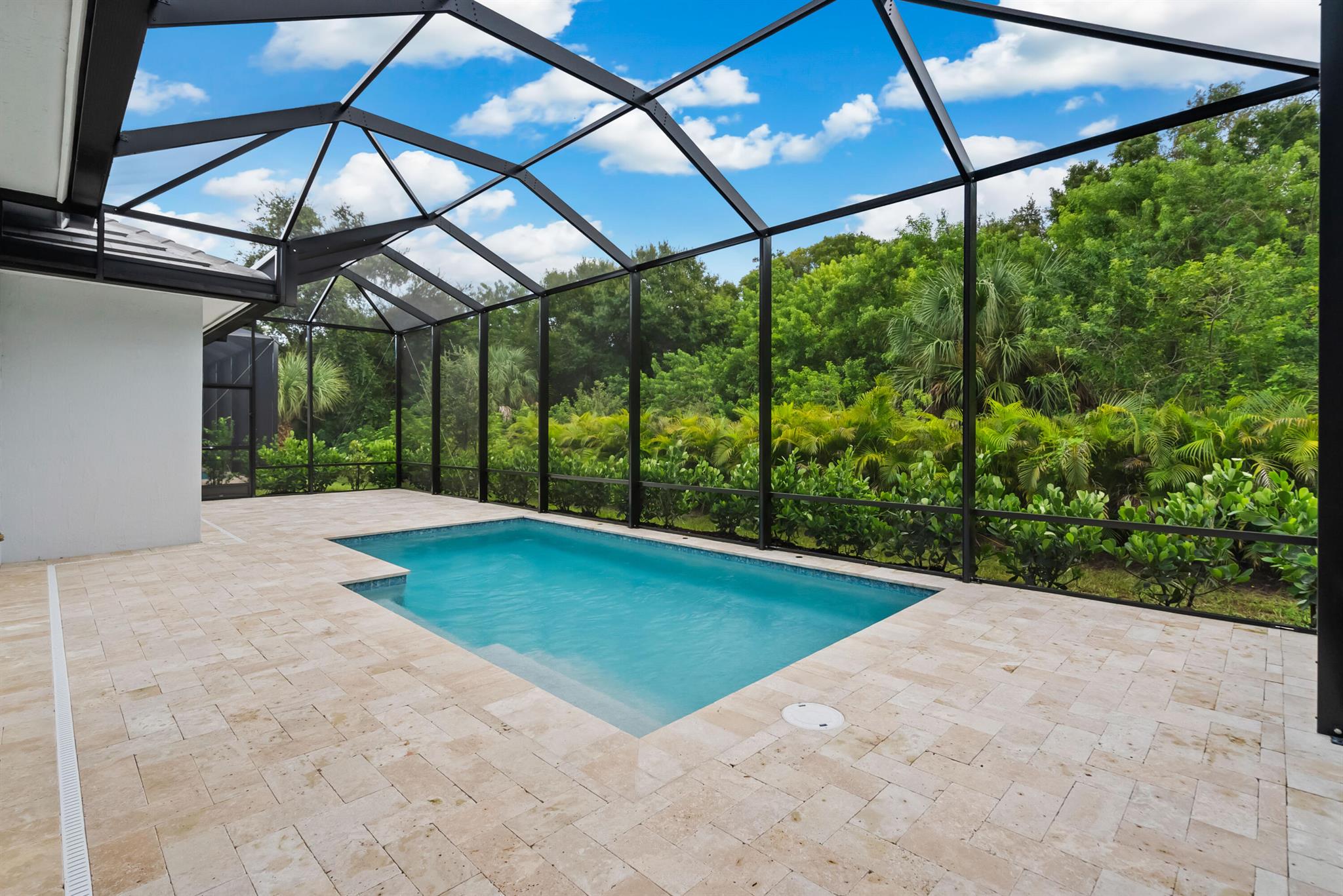 LUCAYA POINTE - PHASE 2 - Residential