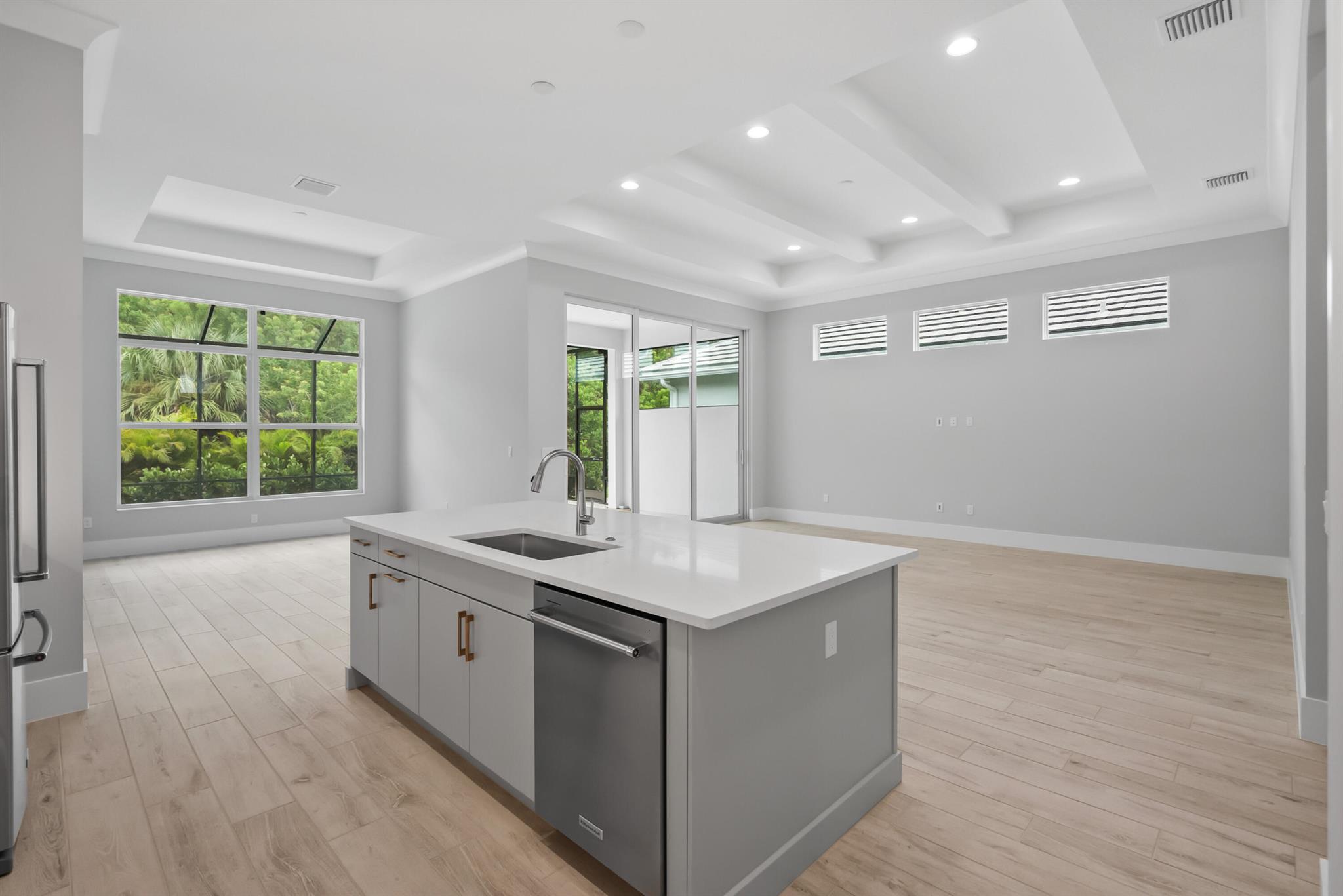 LUCAYA POINTE - PHASE 2 - Residential