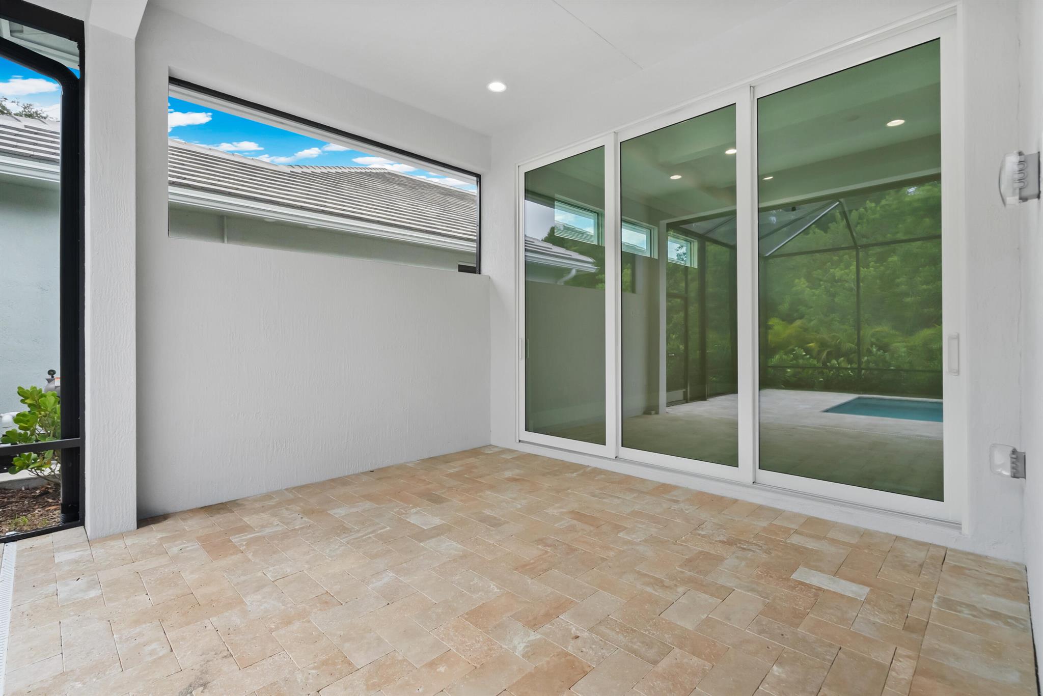 LUCAYA POINTE - PHASE 2 - Residential