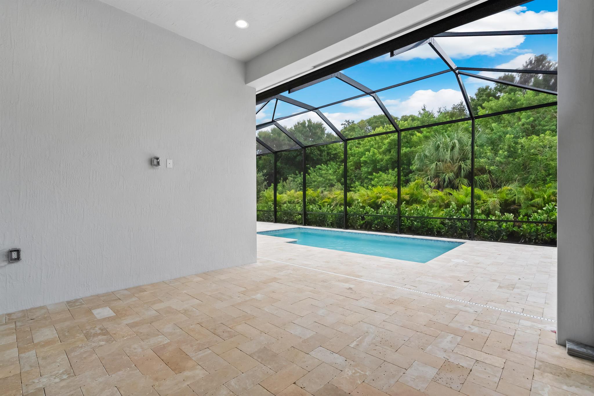 LUCAYA POINTE - PHASE 2 - Residential