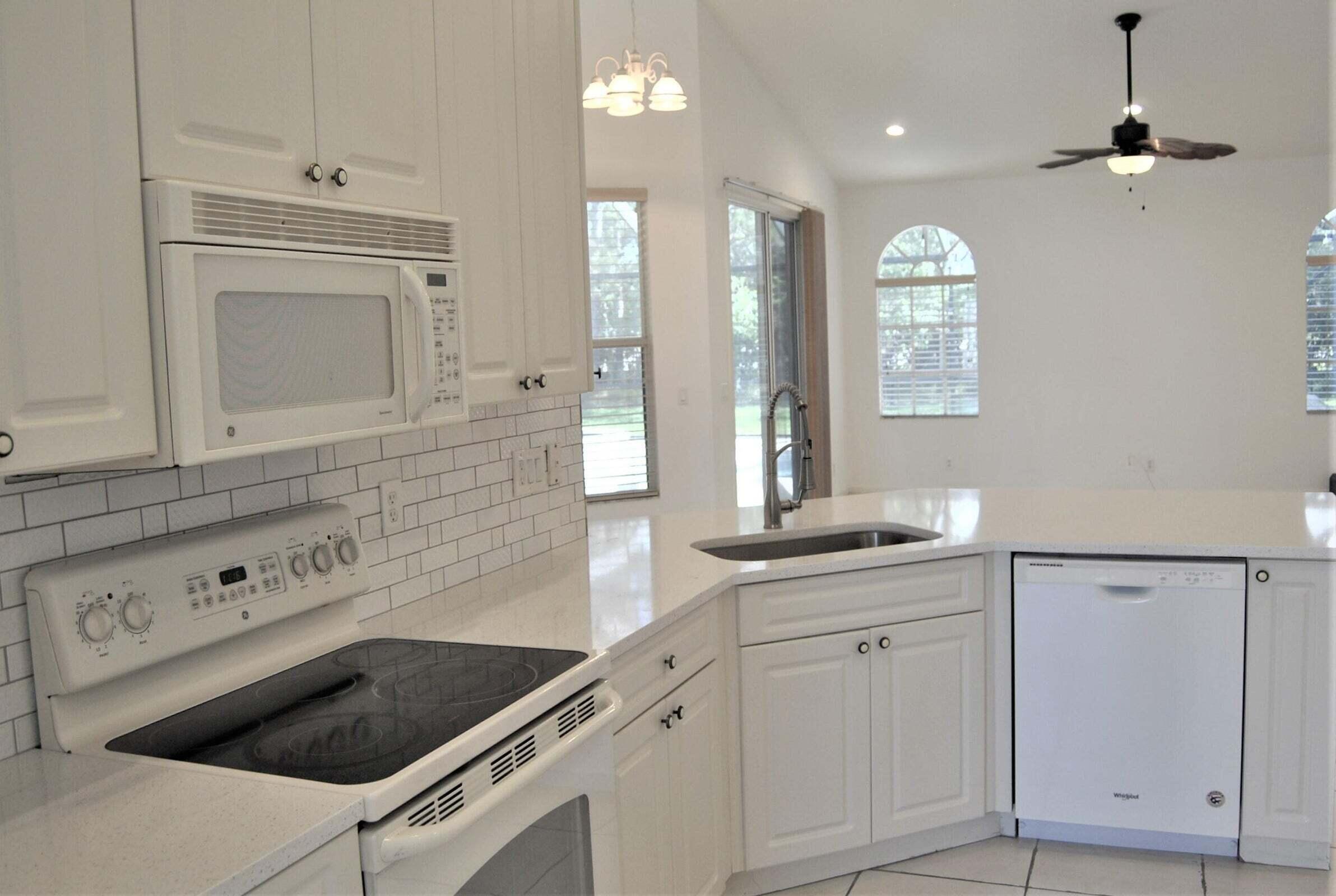 SAWGRASS LAKES PHASE 2 - Residential