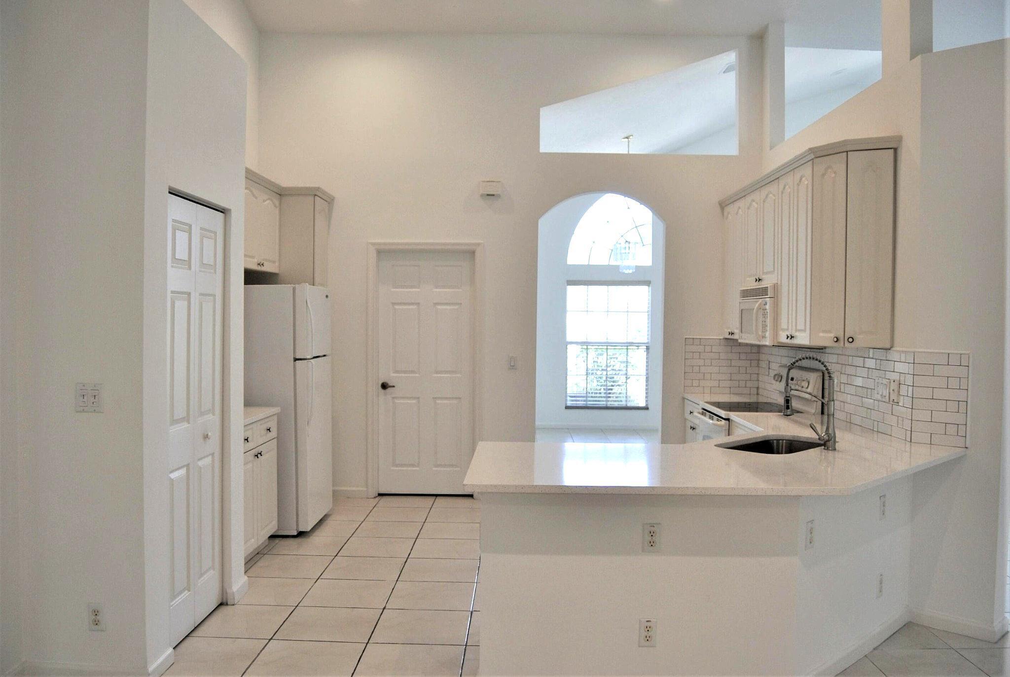 SAWGRASS LAKES PHASE 2 - Residential