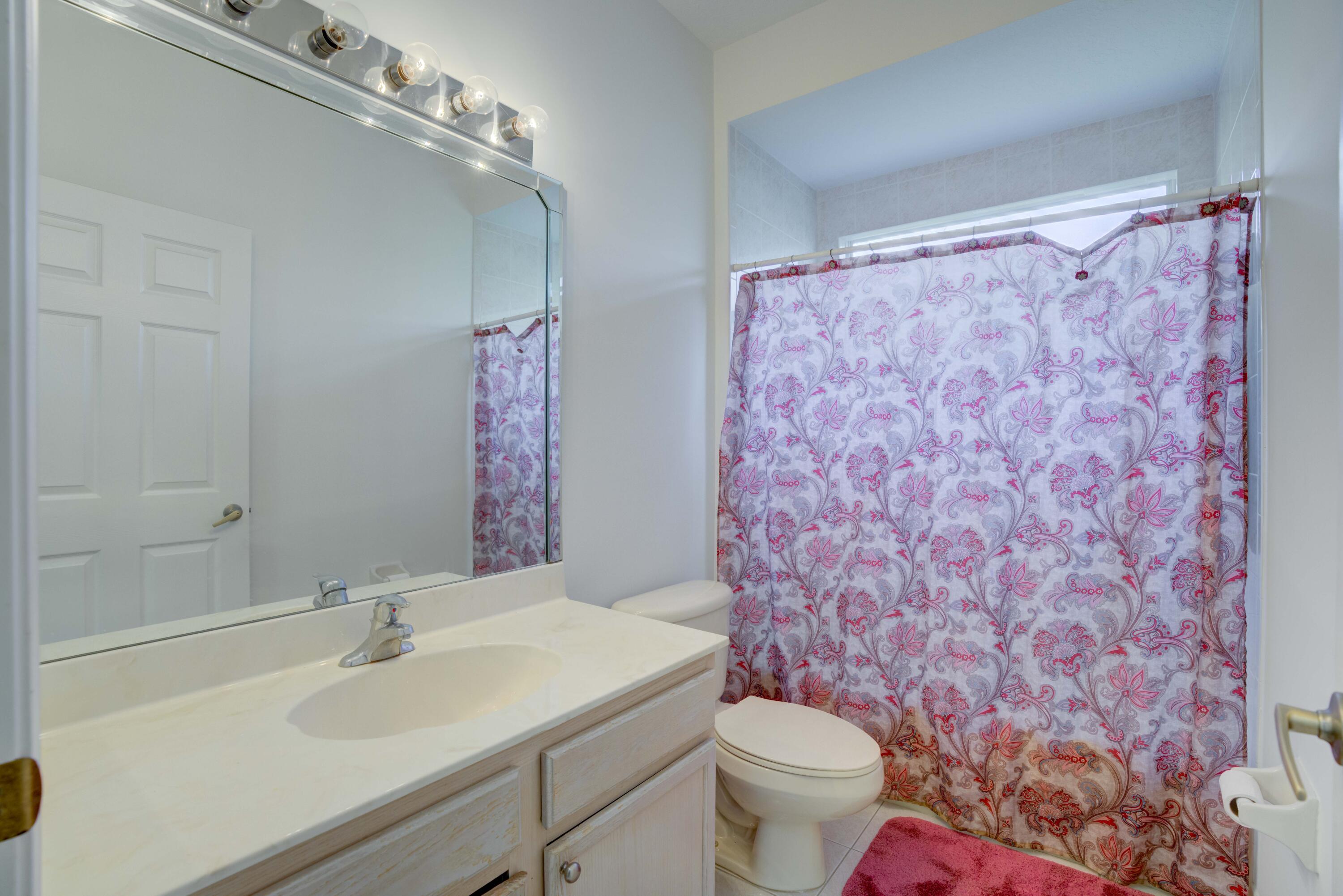 SAWGRASS LAKES PHASE 2 - Residential