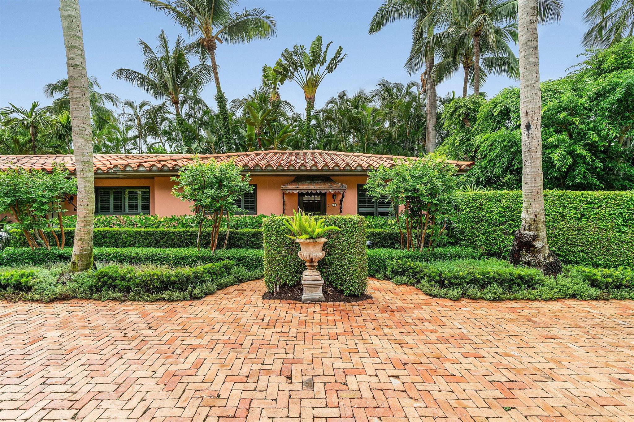 226 Chilean Avenue 1&2