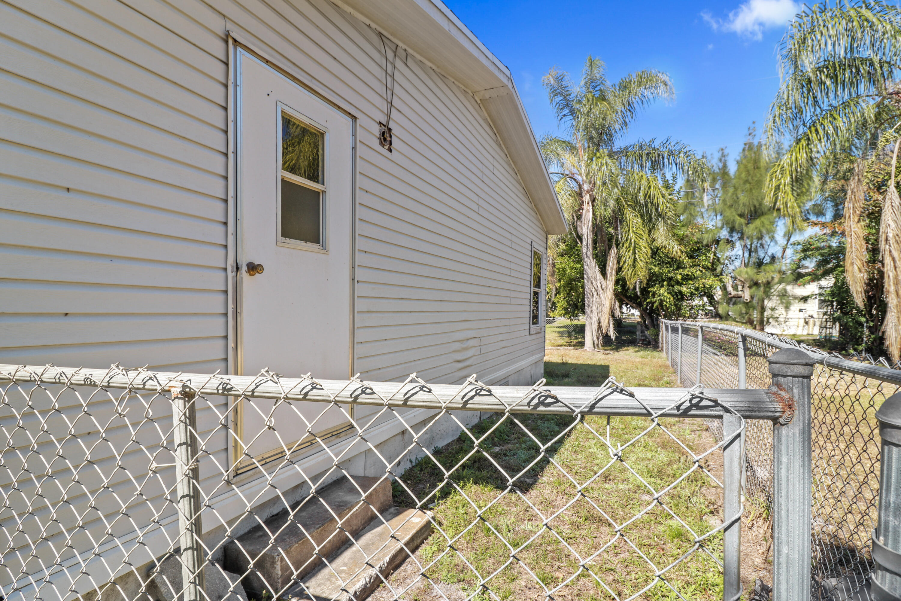 BROWNINGS - Residential