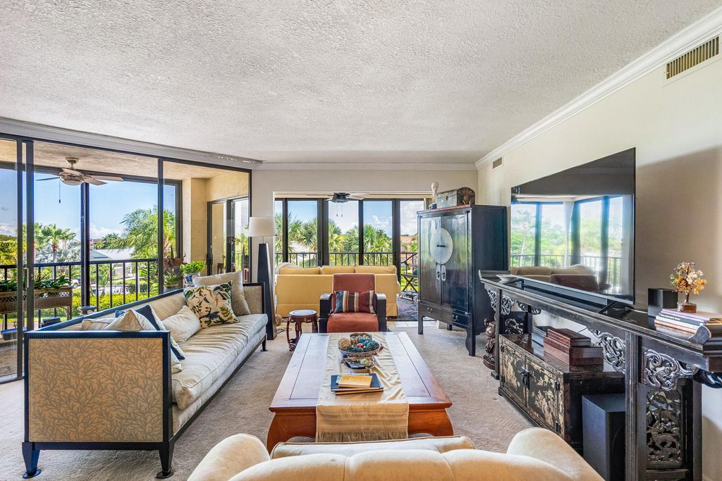 Photo of 1821 Mooringline Drive #3g, Vero Beach, FL 32963 (MLS # R11153999)