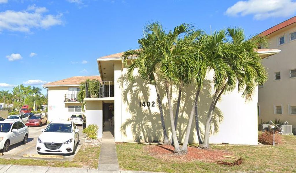 Photo of 1402 S Federal Highway #42, Lake Worth Beach, FL 33460 (MLS # R11161908)