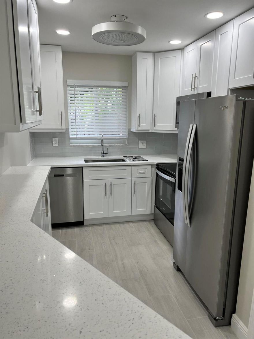 Newly renovated condo in the heart of Tequesta! Experience stylish coastal living in this beautifully updated condo, located in a quiet and highly desirable Tequesta Neighborhood. This move-in-ready condo features brand-new renovations including stainless-steel appliances, quartz countertops, new cabinetry and sleek porcelain tile flooring throughout. Enjoy resort-style amenities with access to two community pools, including one heated-perfect for relaxing year-round. This condo is a perfect blend of comfort, quality, and location in the heart of Tequesta!