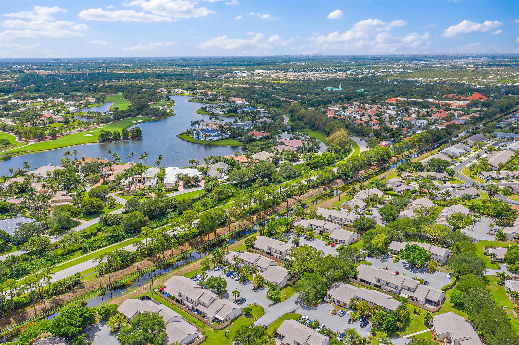 JUPITER VILLAGE TOWNHOMES - Residential Lease