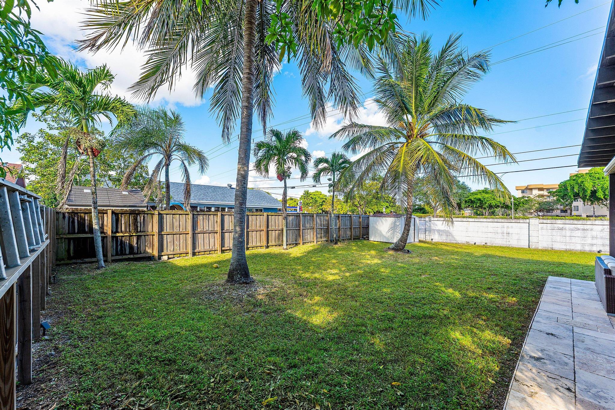 NORTH LAUDERDALE LANDINGS - Residential