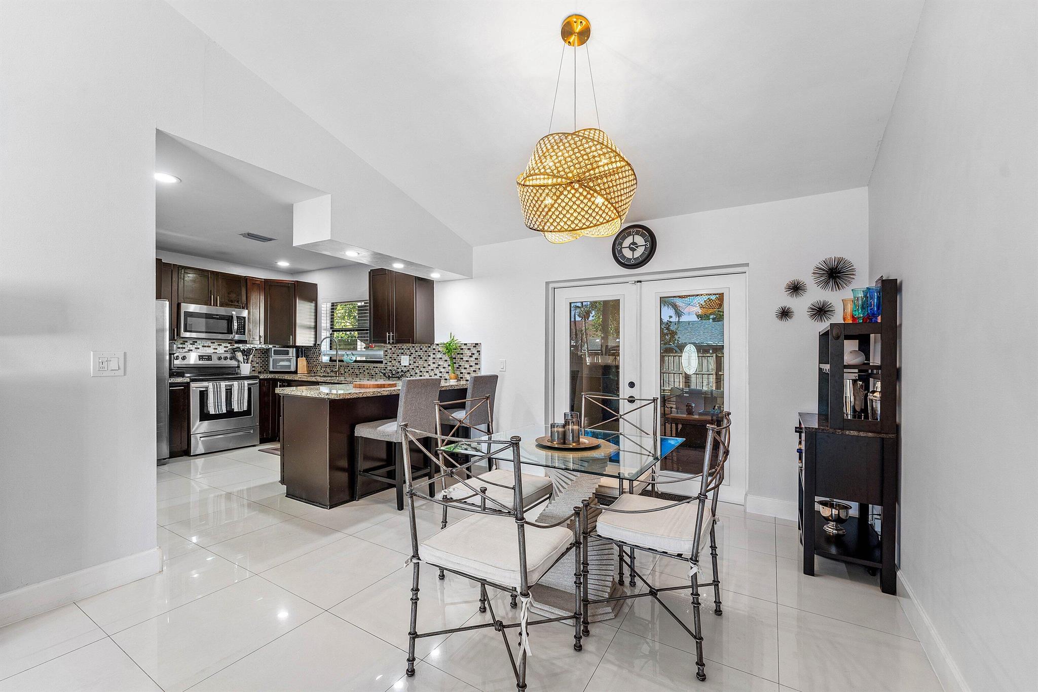 NORTH LAUDERDALE LANDINGS - Residential