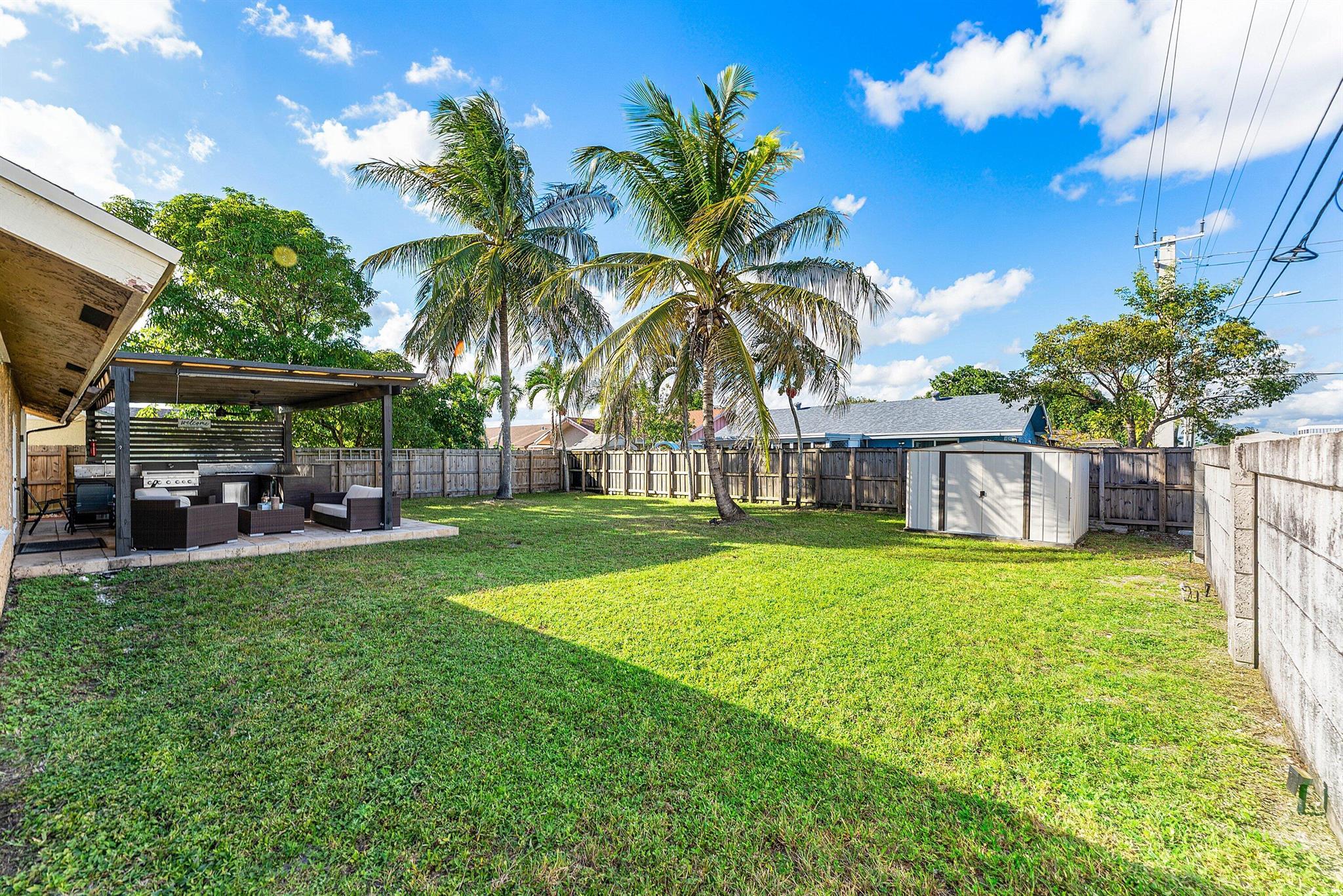 NORTH LAUDERDALE LANDINGS - Residential