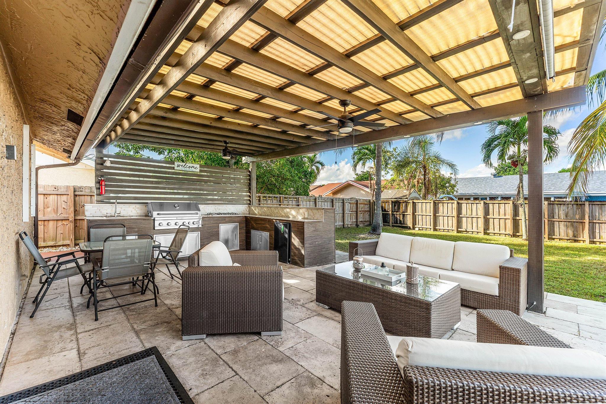 NORTH LAUDERDALE LANDINGS - Residential