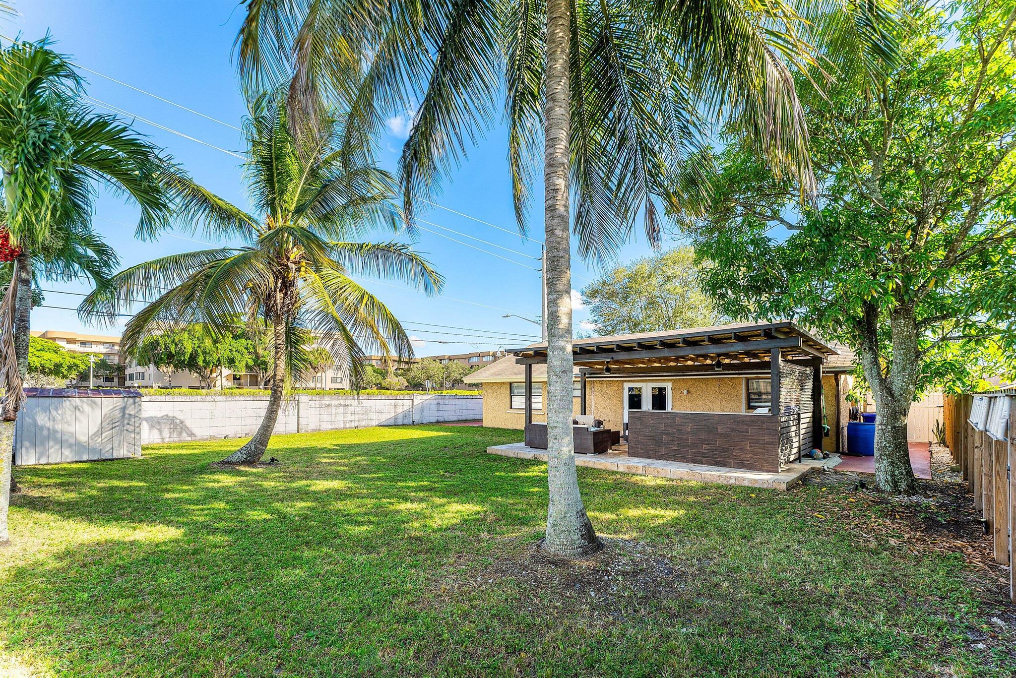 NORTH LAUDERDALE LANDINGS - Residential