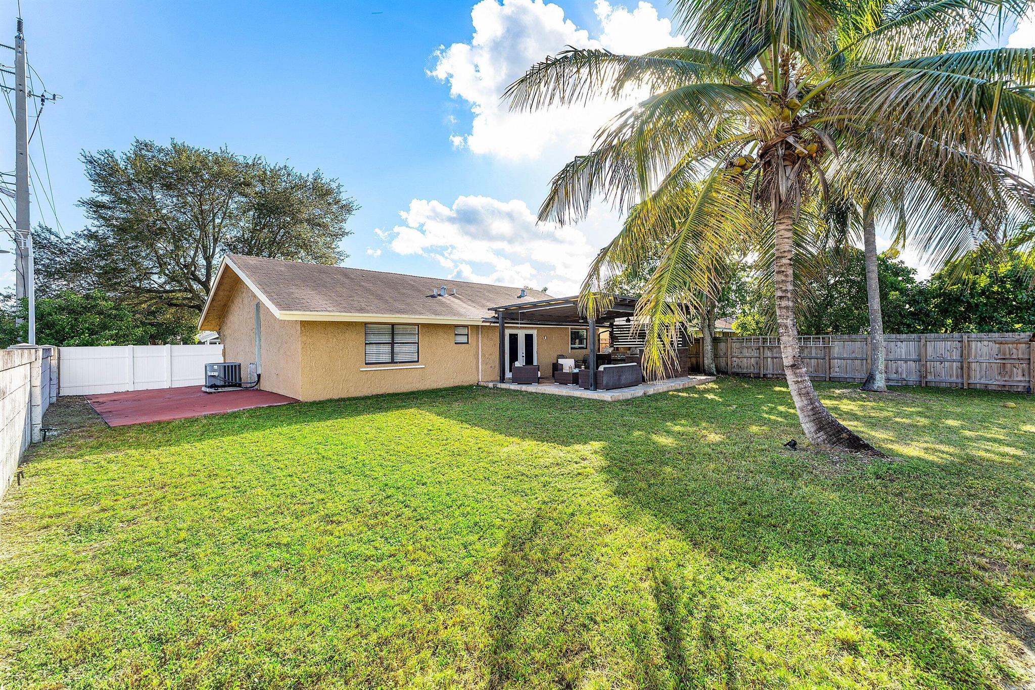 NORTH LAUDERDALE LANDINGS - Residential