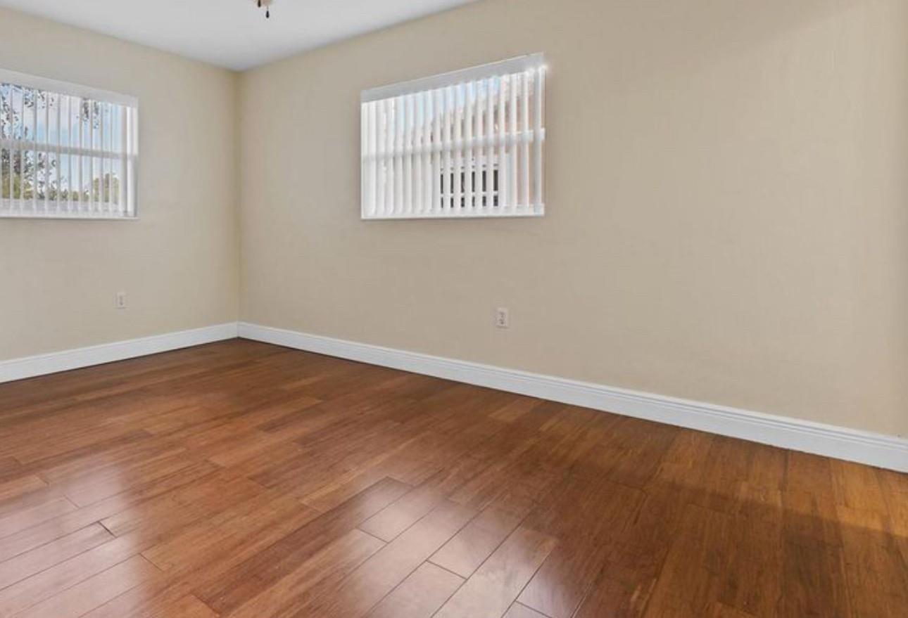 SUNRISE GOLF VILLAGE SEC. NINE - Residential Lease