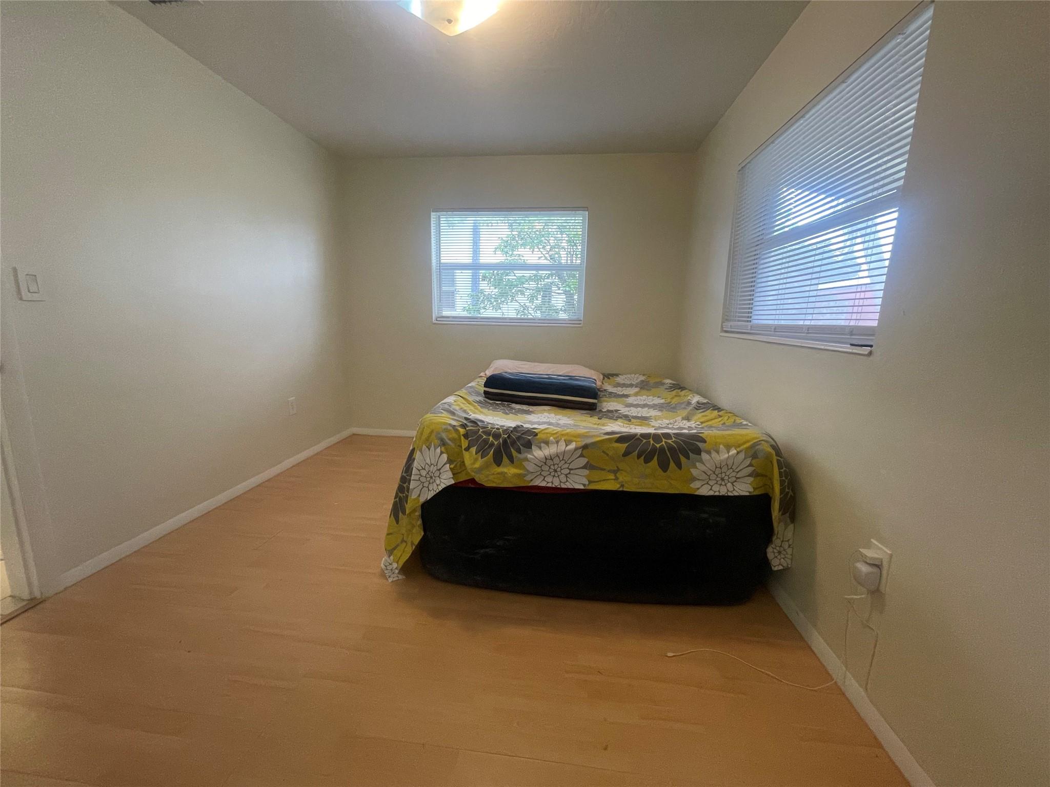 SUNRISE GOLF VILLAGE SEC. NINE - Residential Lease