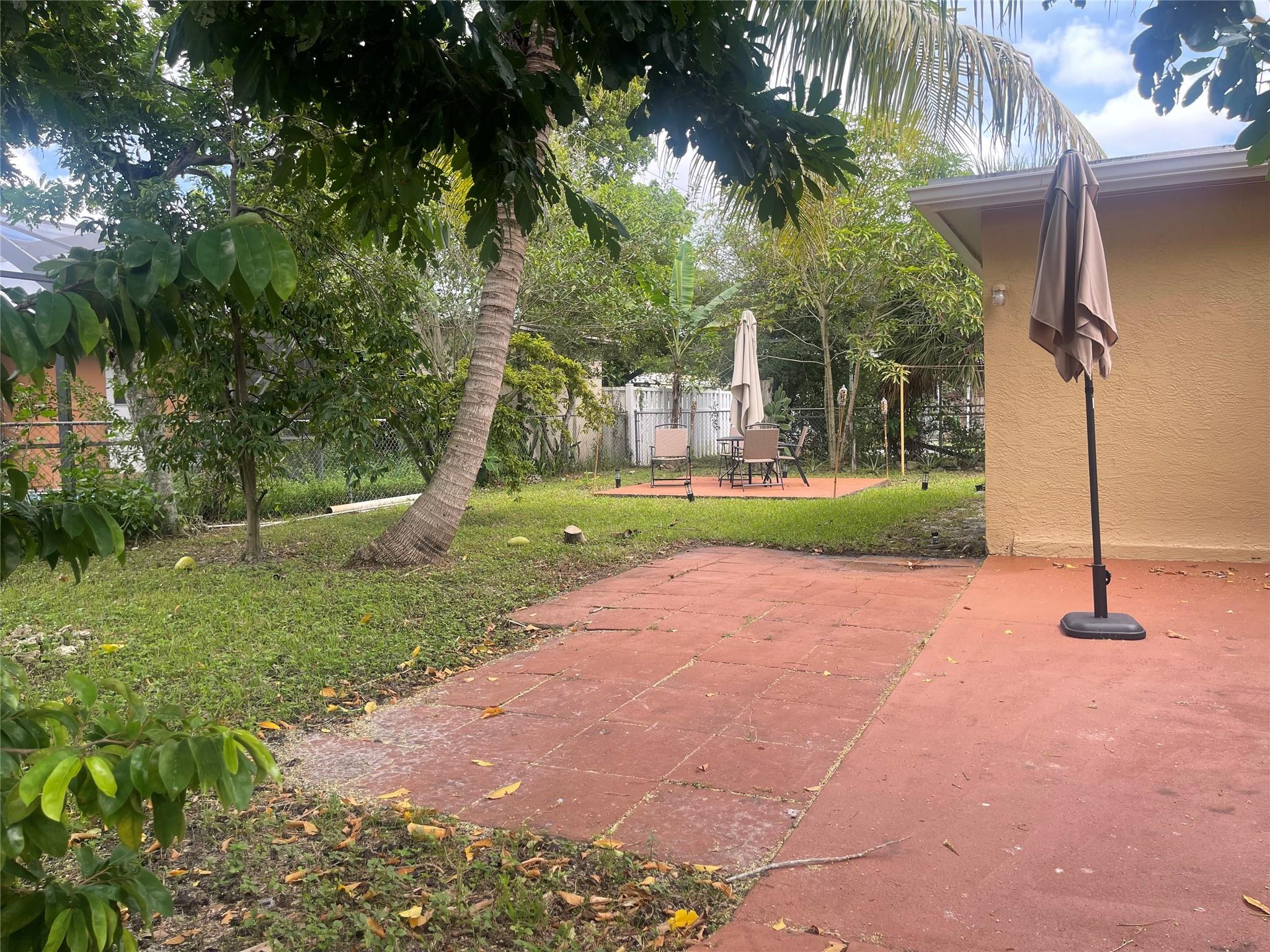 SUNRISE GOLF VILLAGE SEC. NINE - Residential Lease