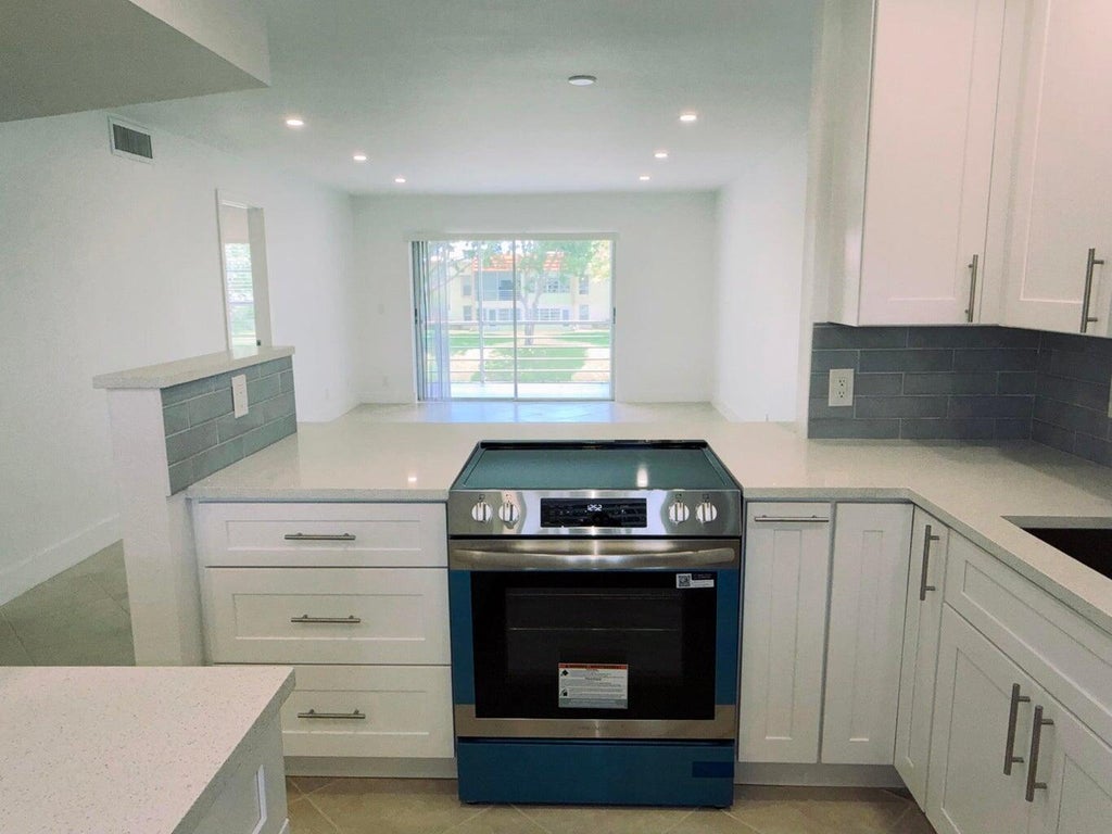 Photo of 2900 Fiore Way, Delray Beach, FL 33445 (MLS # B26041133)