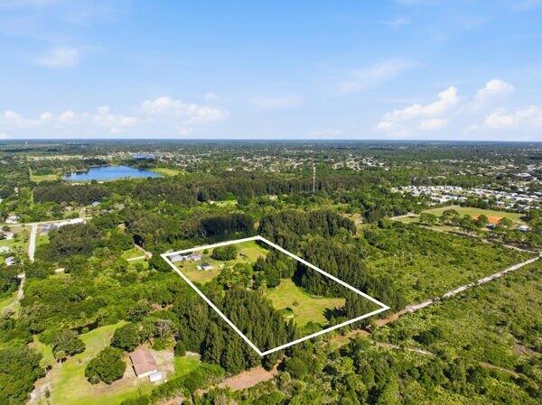 8698 63RD Avenue, Vero Beach, FL, 32967/$595,000 1 8698 63RD Avenue
