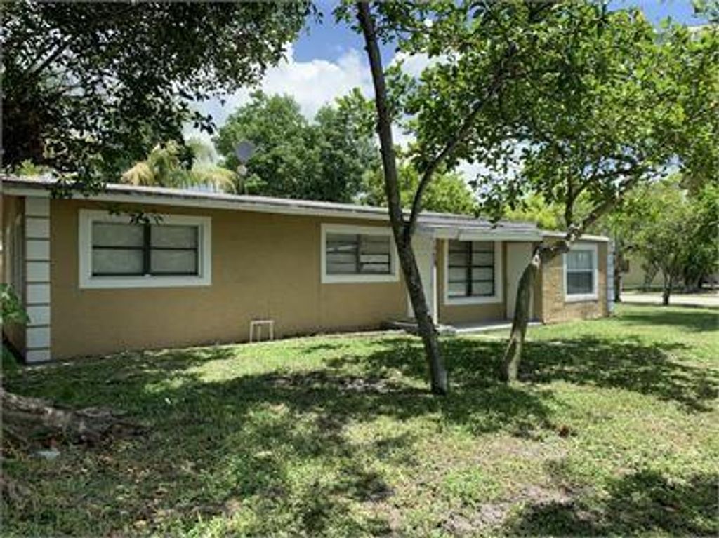 Photo of 1729 NW 16th Ave, Fort Lauderdale, FL 33311 (MLS # F10534544)