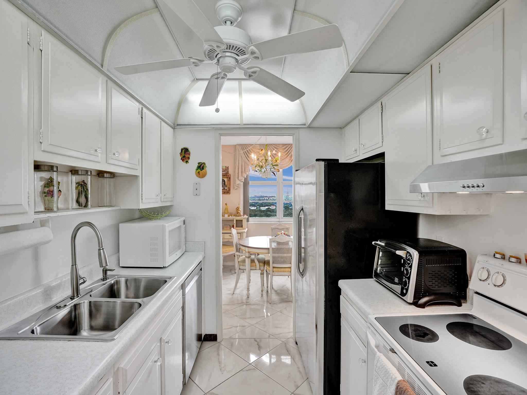 Boca Towers Condo - Residential Lease
