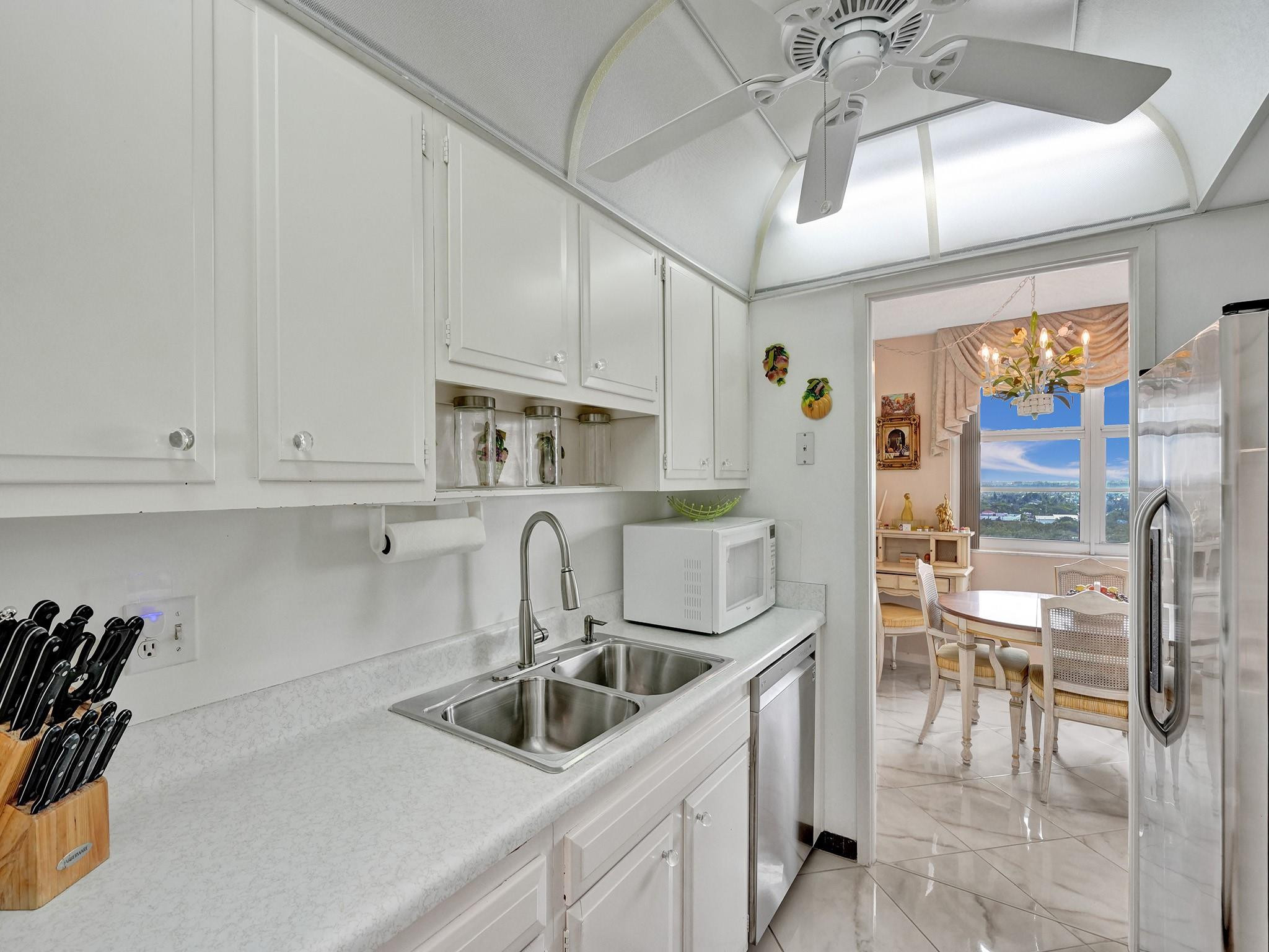 Boca Towers Condo - Residential Lease