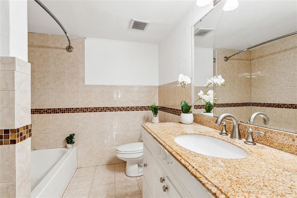 LAKES OF OAKLAND FOREST CONDO - Residential