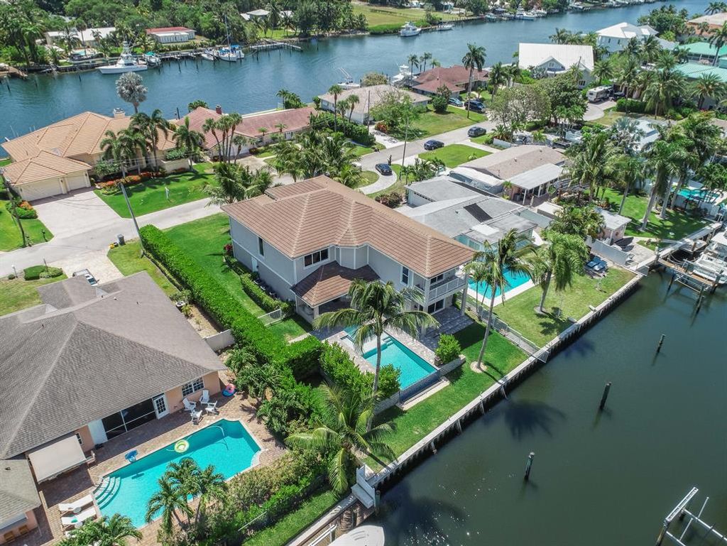 Photo of 11373 E Teach Road, Palm Beach Gardens, FL 33410 (MLS # R10756530)