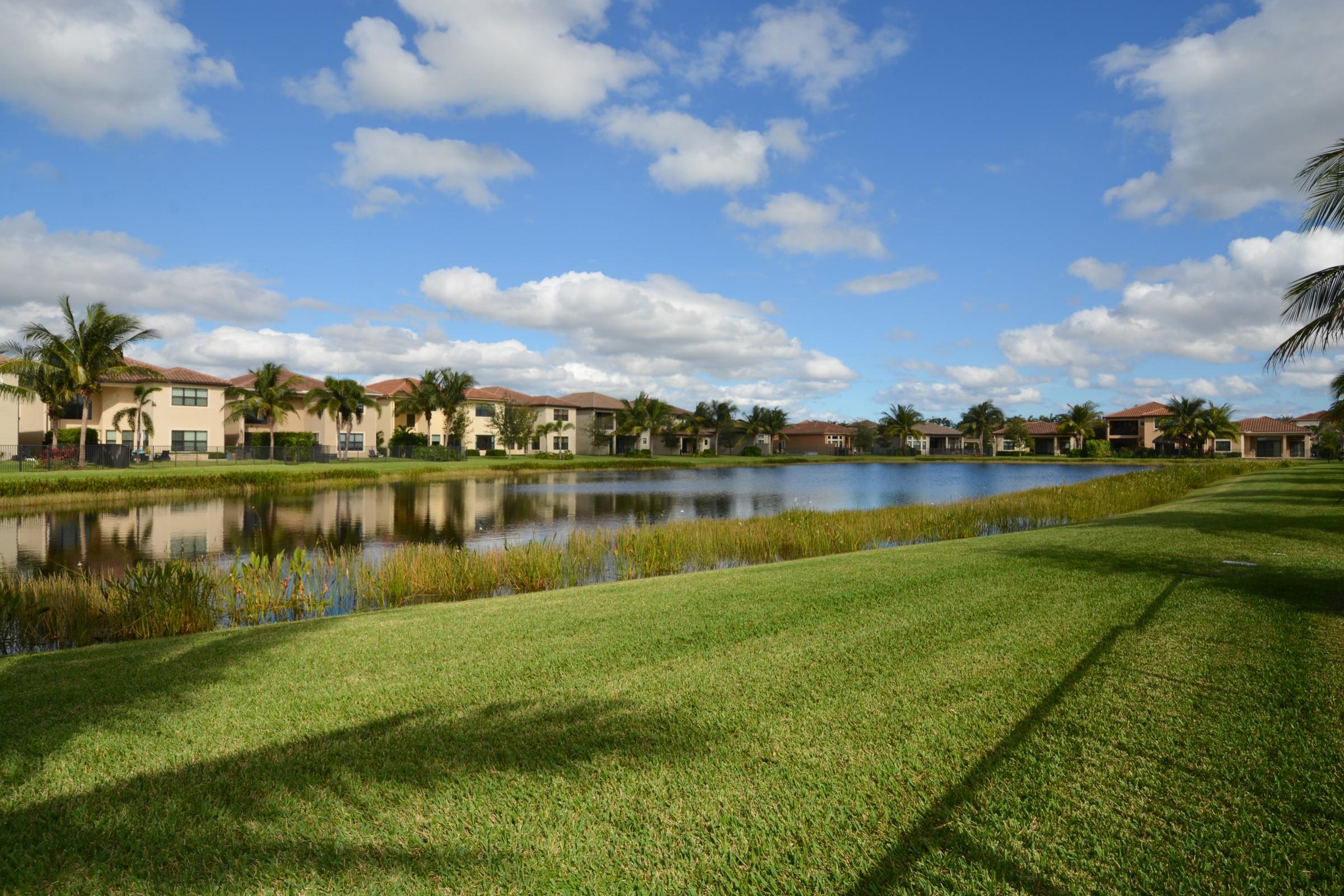 THE BRIDGES - Residential