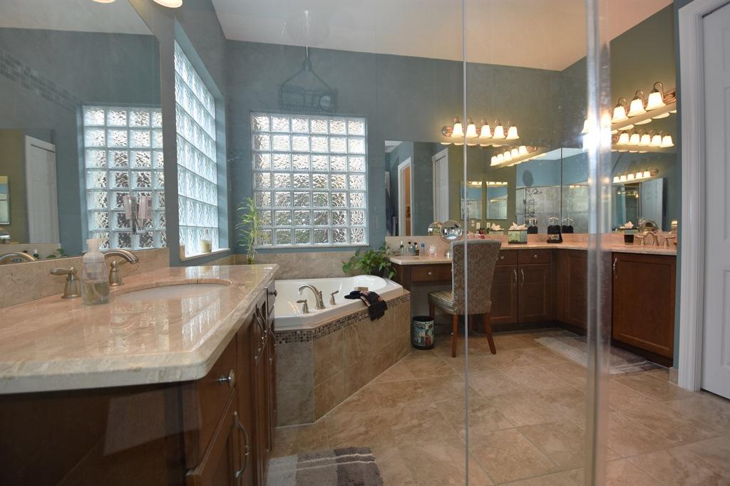 THE BRIDGES - Residential