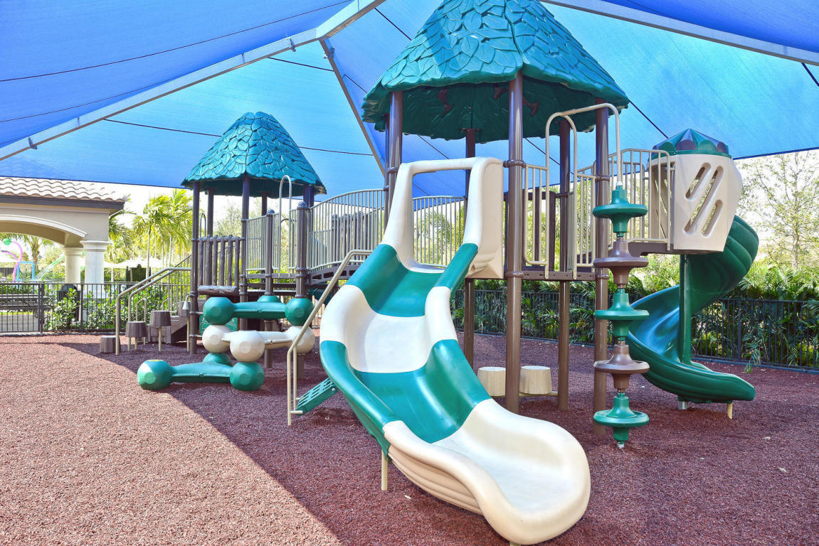 THE BRIDGES - Residential