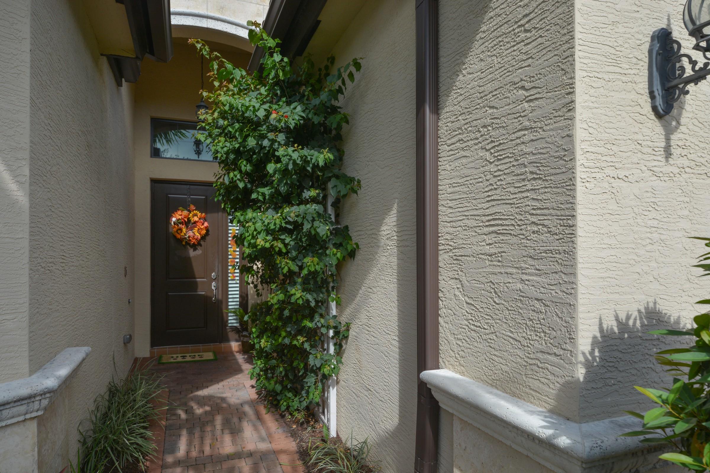 THE BRIDGES - Residential