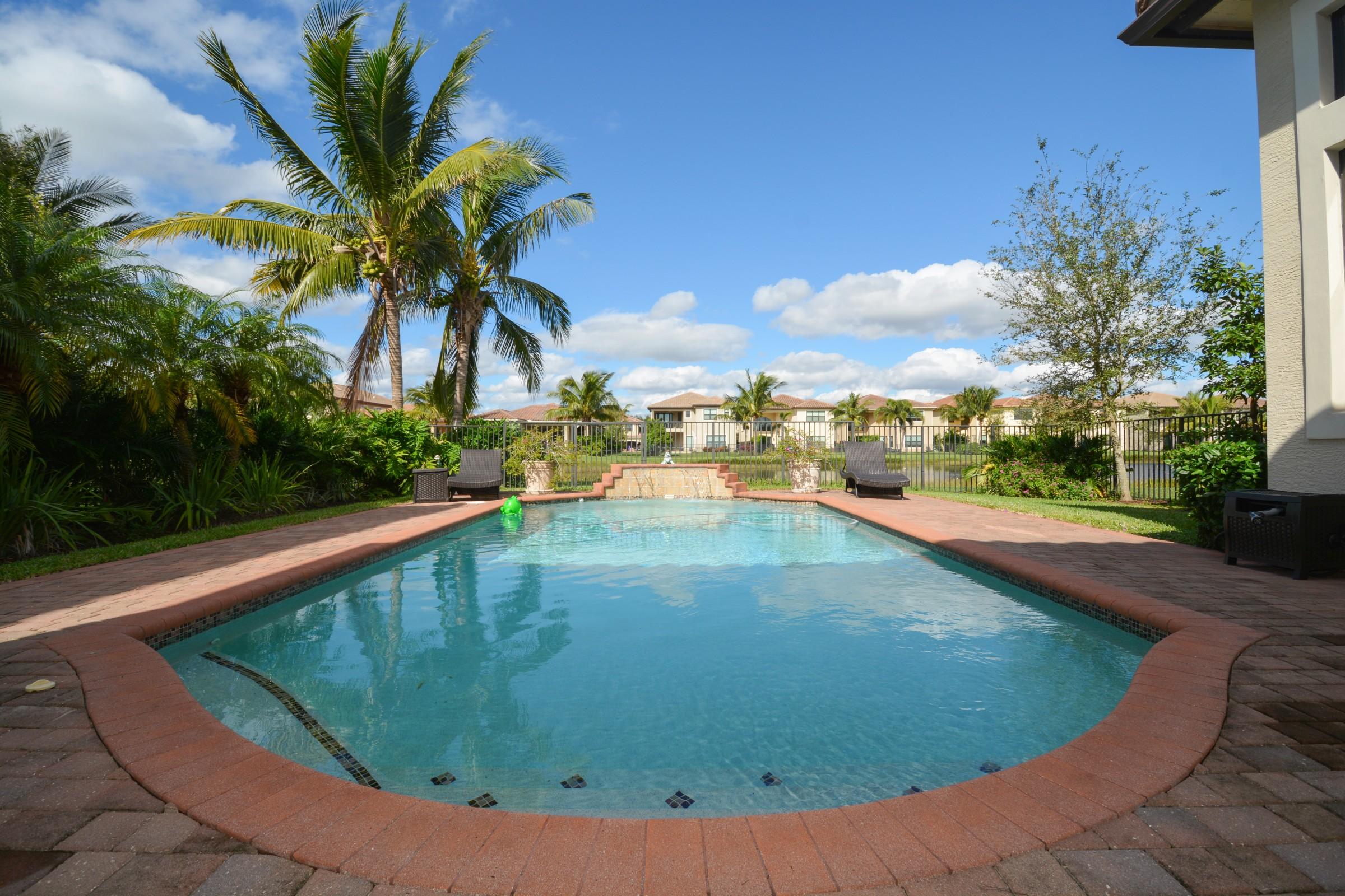 THE BRIDGES - Residential