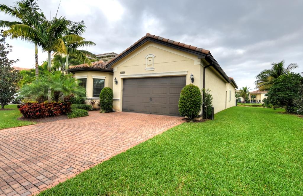 THE BRIDGES - Residential