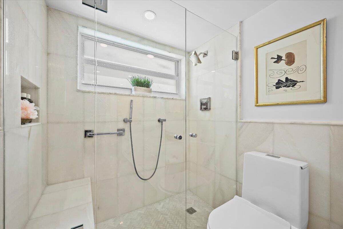 HORIZON EAST CONDO - Residential