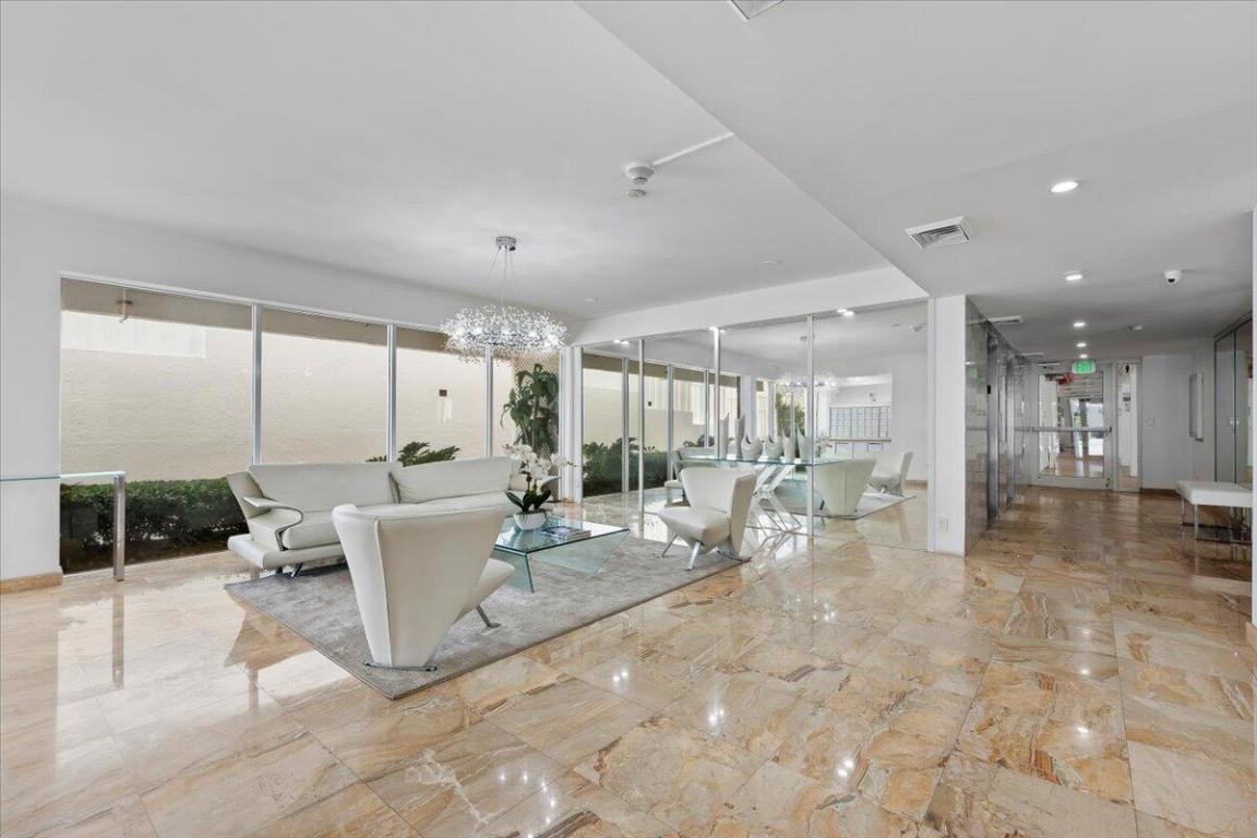 HORIZON EAST CONDO - Residential