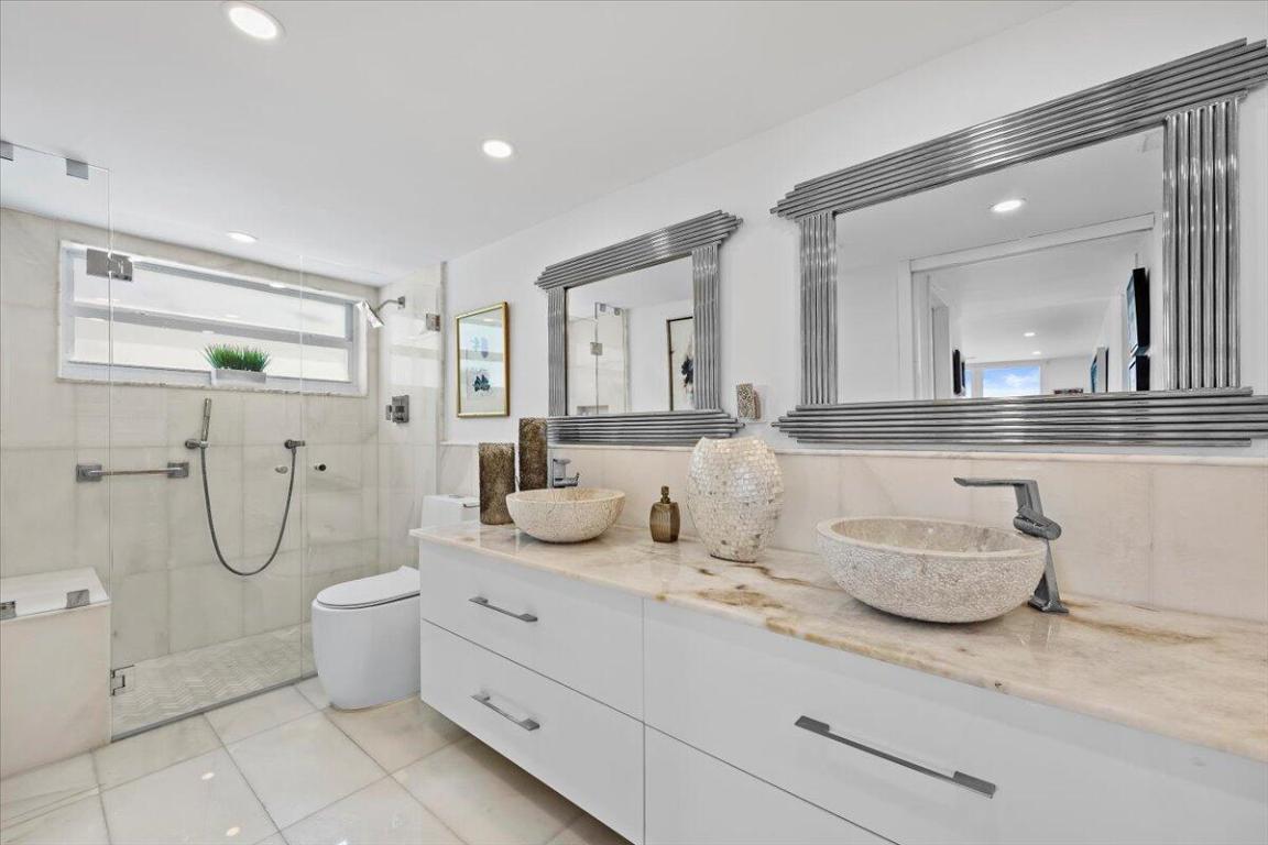 HORIZON EAST CONDO - Residential