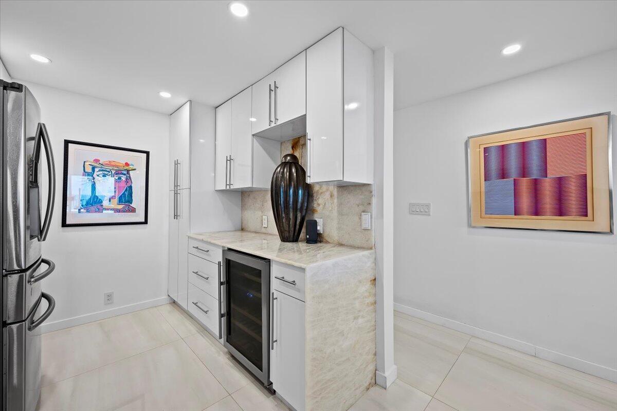 HORIZON EAST CONDO - Residential