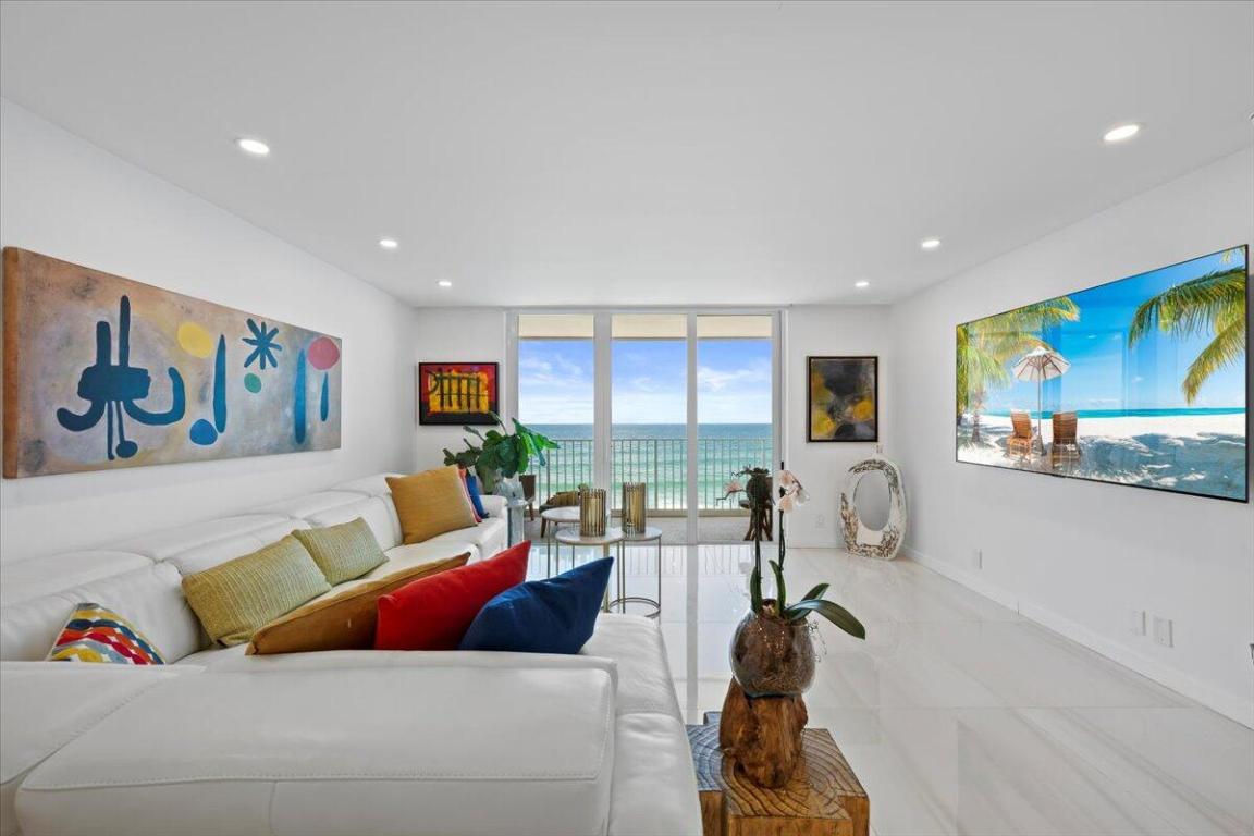 HORIZON EAST CONDO - Residential