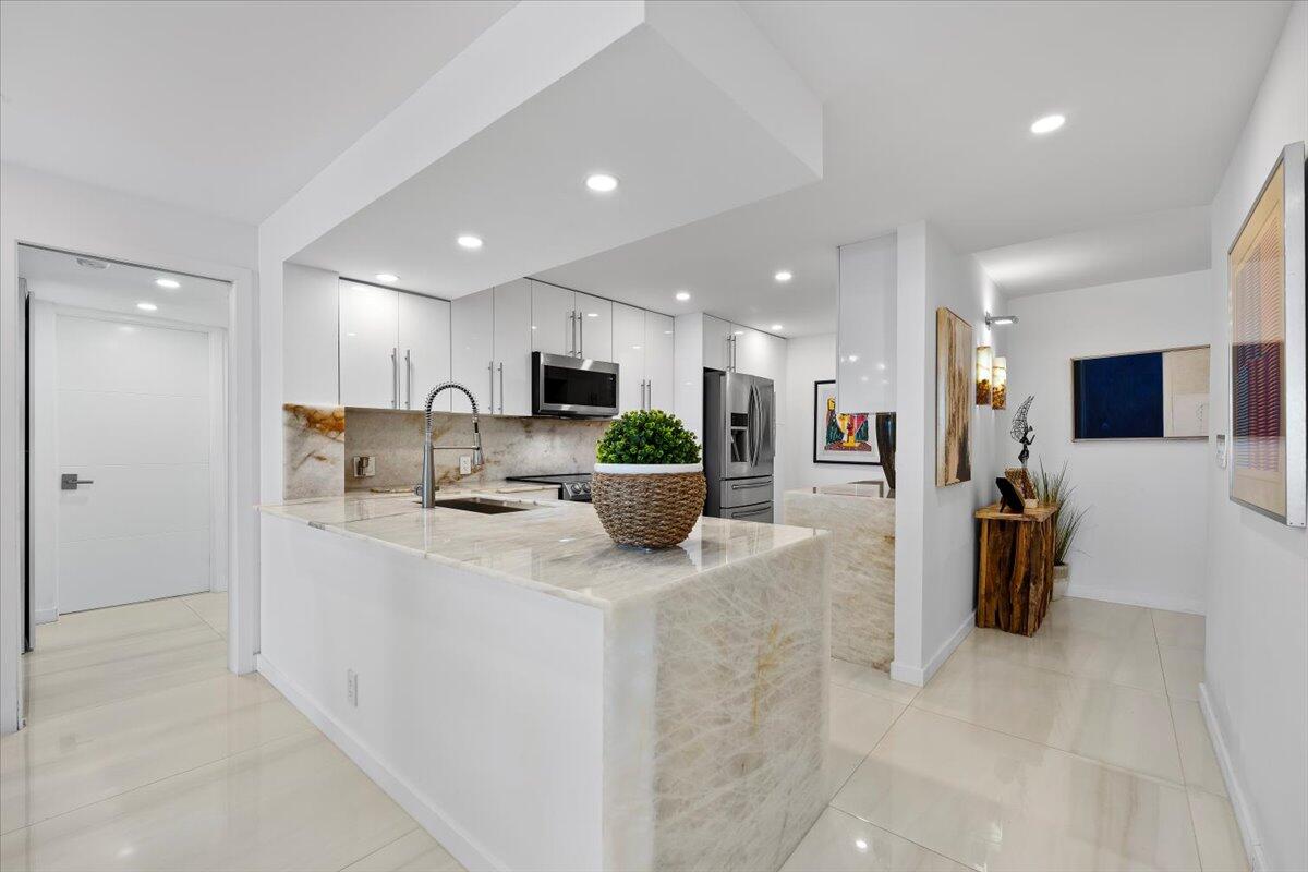 3580 S Ocean Boulevard 7e