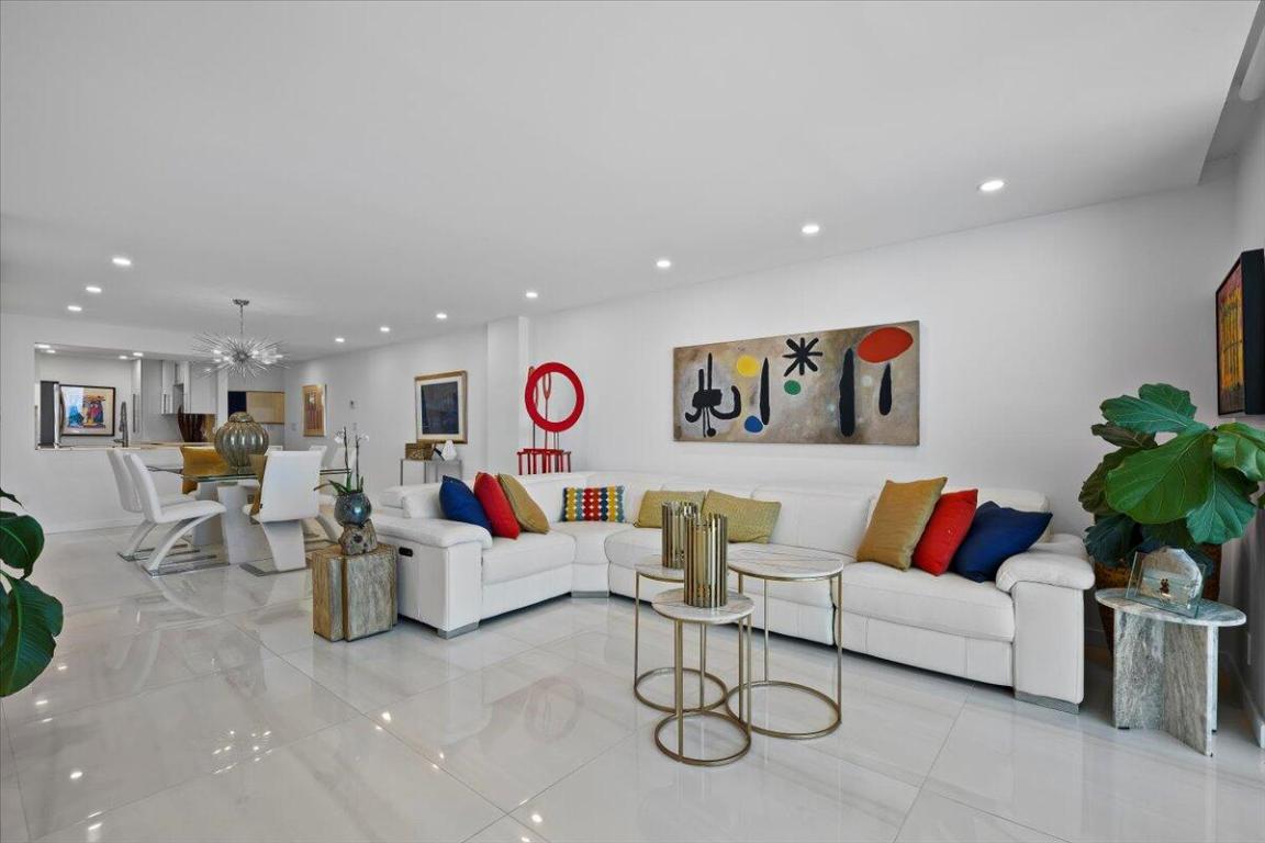 HORIZON EAST CONDO - Residential