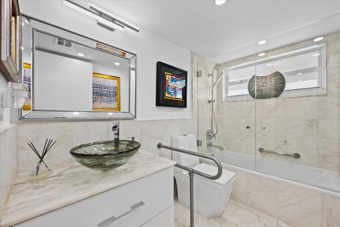 HORIZON EAST CONDO - Residential